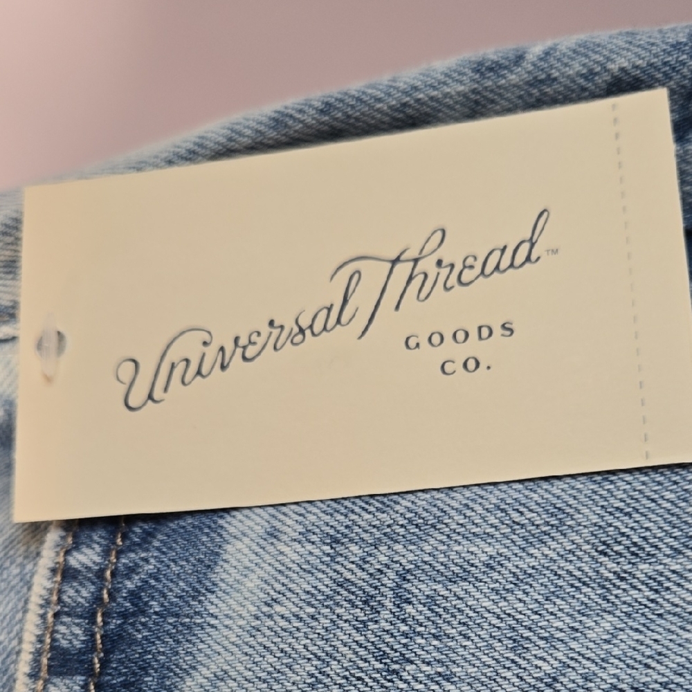 Universal Thread Light Blue Straight Leg Jeans - Picture 4 of 13